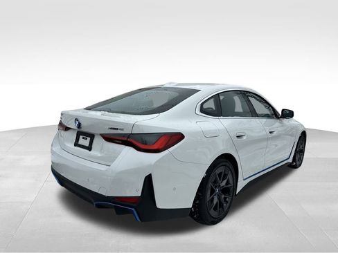 Used 2024 BMW i4 xDrive40i image 8