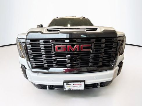 Used 2024 GMC Sierra 3500 Denali Ultimate AWD/4WD image 2