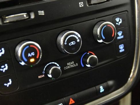 Used 2018 Dodge Grand Caravan SE w/ UConnect Hands-Free Group FWD image 29