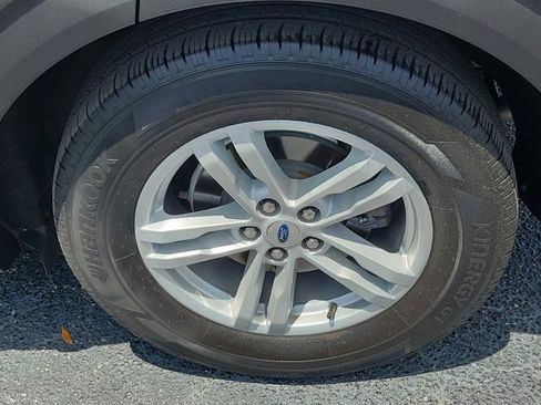 Certified 2023 Ford Explorer XLT RWD image 10