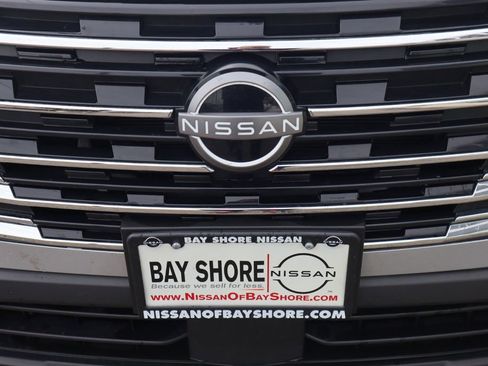 Certified 2025 Nissan Rogue SV AWD/4WD image 34