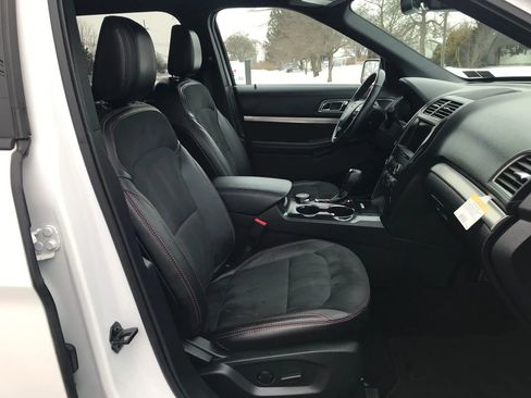 Used 2019 Ford Explorer XLT w/ Equipment Group 202A image 54