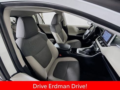 Used 2025 Toyota RAV4 XLE w/ Convenience Package FWD image 24