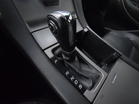 Used 2017 Ford Taurus SEL FWD image 19