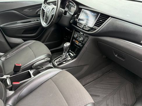 Used 2018 Buick Encore Preferred FWD image 17