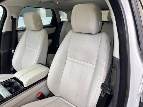 Used 2019 Land Rover Range Rover Velar S AWD/4WD image 55