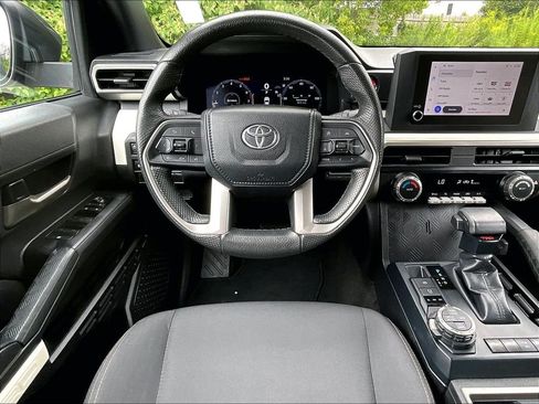Used 2024 Toyota Tacoma TRD Off-Road AWD/4WD image 17