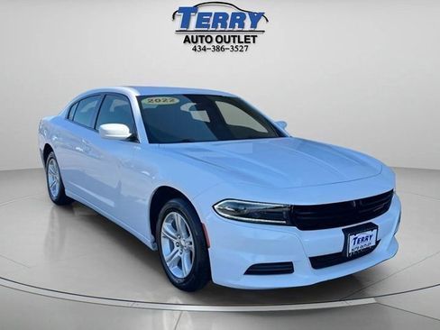 Used 2022 Dodge Charger SXT image 2