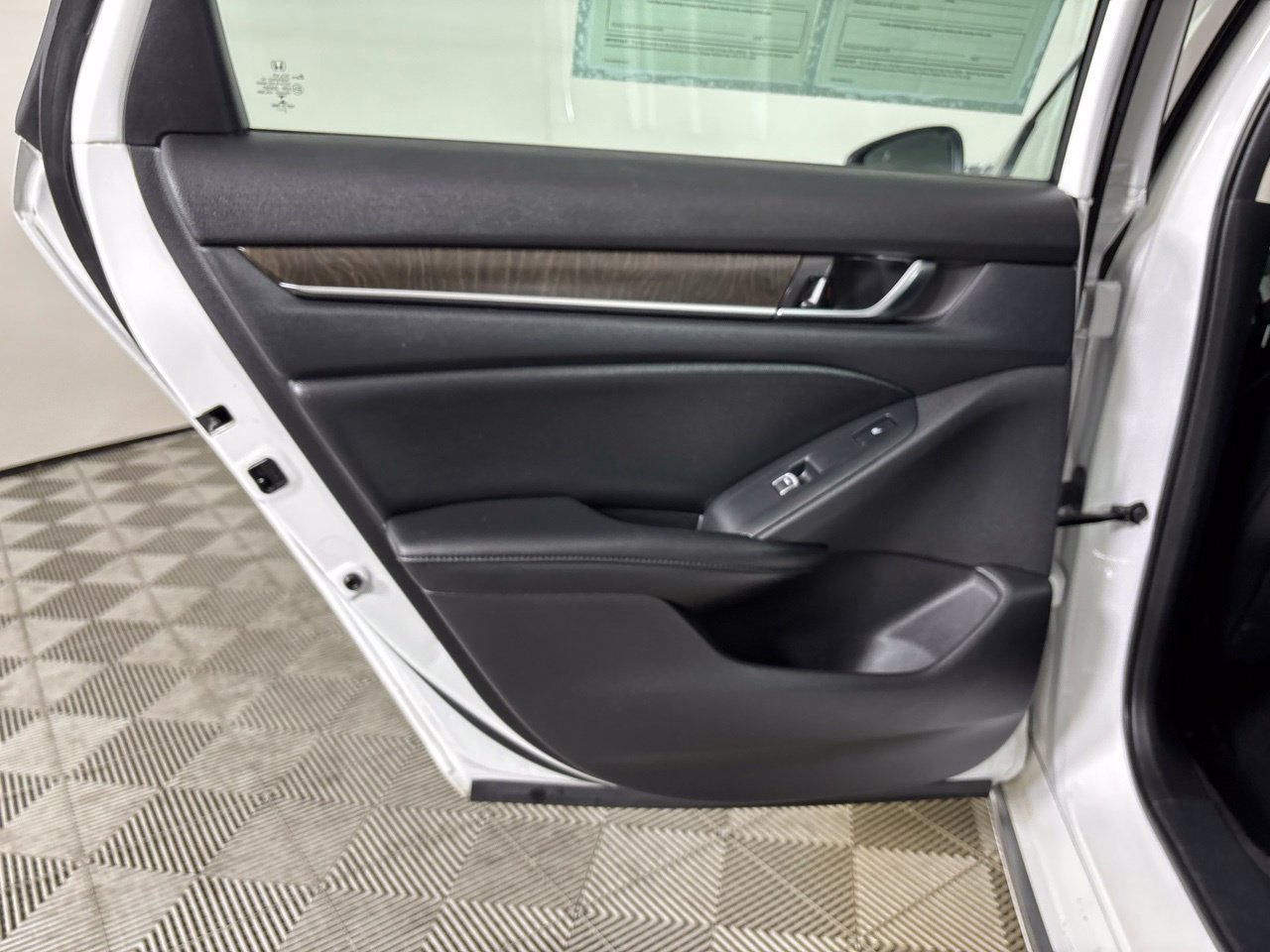 Used 2022 Honda Accord Touring image 23