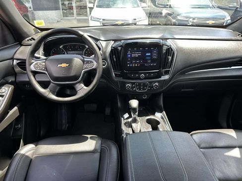 Used 2023 Chevrolet Traverse LT AWD/4WD image 10