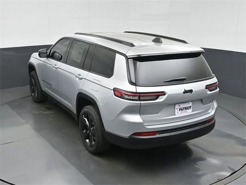 New 2025 Jeep Grand Cherokee L Altitude image 36