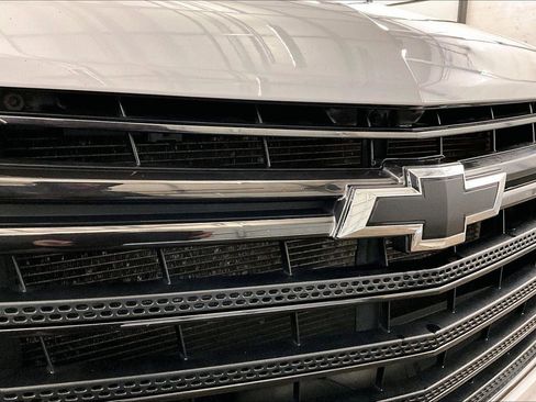 Used 2021 Chevrolet Traverse Premier w/ Redline Edition image 31