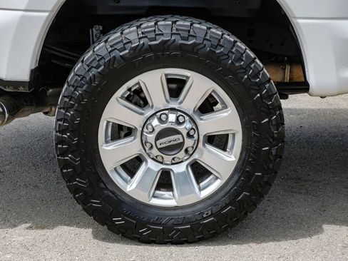 Used 2021 Ford F250 Platinum w/ FX4 Off-Road Package AWD/4WD image 61
