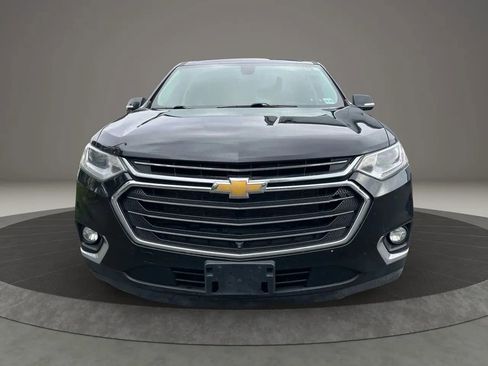 Used 2020 Chevrolet Traverse LT w/ LT Premium Package image 2