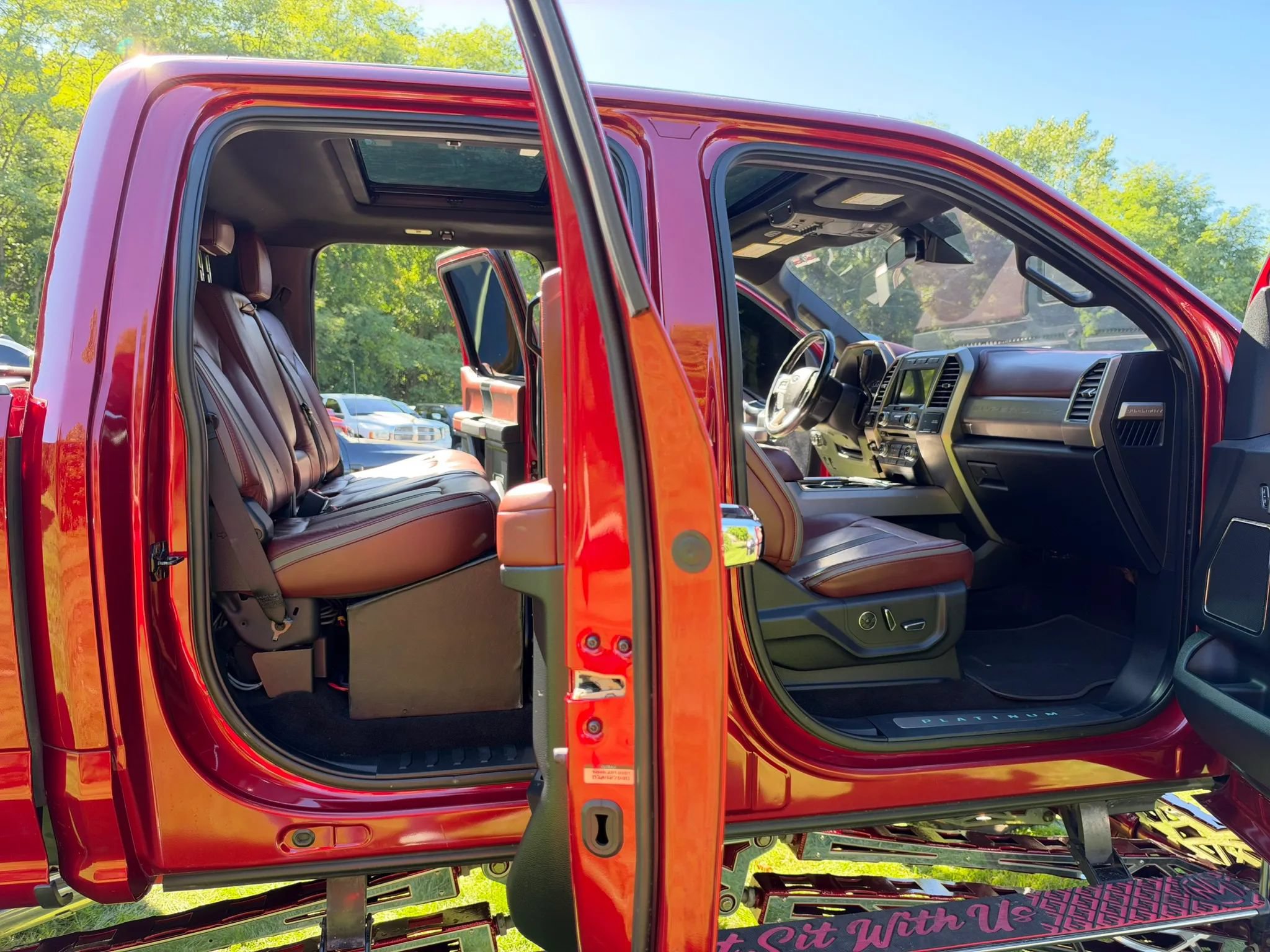 Used 2018 Ford F250 Platinum w/ Platinum Ultimate Package AWD/4WD image 24