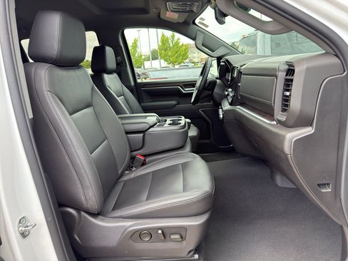 Used 2026 GMC Sierra 1500 SLT AWD/4WD image 48