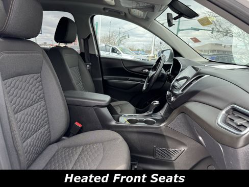 Used 2019 Chevrolet Equinox LT w/ Sun & Navigation Package image 4