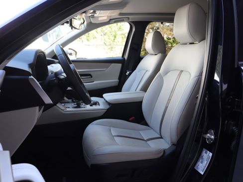 Certified 2024 MAZDA CX-90 Plug-In Hybrid w/ Premium Plus image 8