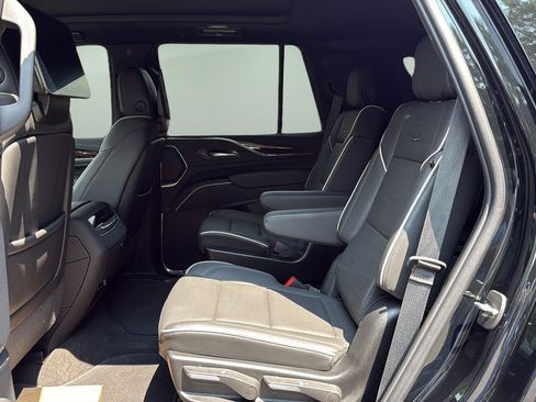 Certified 2024 Cadillac Escalade Premium Luxury w/ LPO, Floor Liner Package AWD/4WD image 25