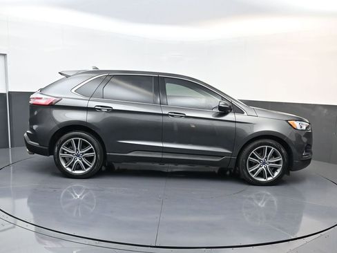 Used 2019 Ford Edge Titanium image 5