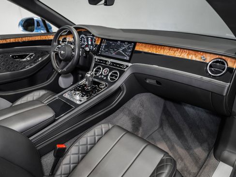 Used 2022 Bentley Continental GT V8 AWD/4WD image 4
