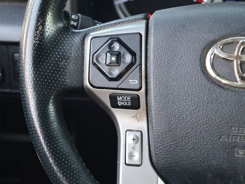 Used 2016 Toyota 4Runner SR5 Premium RWD image 18