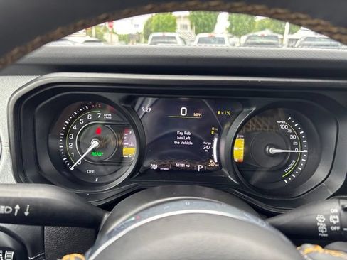 Used 2024 Jeep Wrangler Unlimited Sahara AWD/4WD image 17