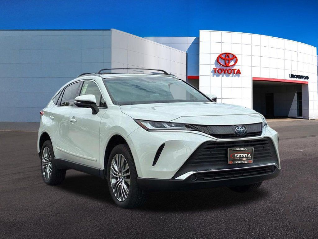 Used 2022 Toyota Venza XLE AWD/4WD image 9