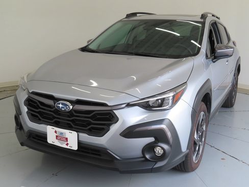 Certified 2025 Subaru Crosstrek 2.5i Limited w/ Crosstrek Mirror Package AWD/4WD image 8