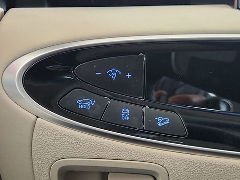 New 2026 Genesis GV70 2.5T Advanced AWD/4WD image 18