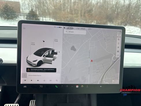 Used 2021 Tesla Model Y Long Range image 18