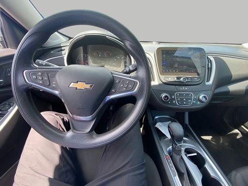 Used 2025 Chevrolet Malibu LT FWD image 15