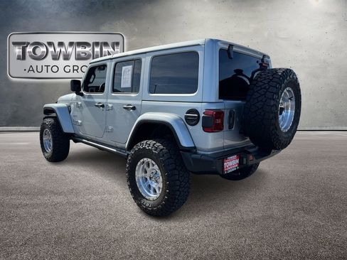 Used 2024 Jeep Wrangler Sahara image 6