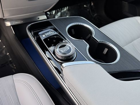 Used 2025 Cadillac Lyriq Luxury image 20