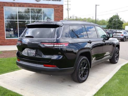 New 2026 Jeep Grand Cherokee L 4WD image 37