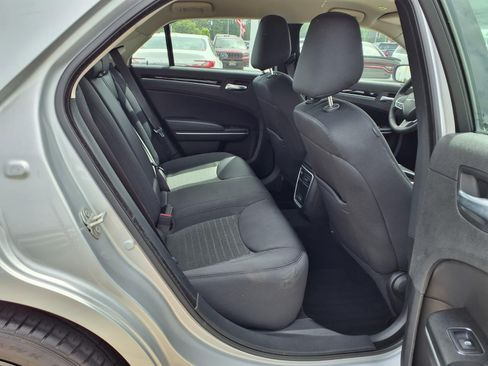Used 2023 Chrysler 300 Touring w/ Sport Appearance Package RWD image 8