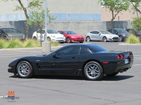 Used 2001 Chevrolet Corvette Z06 w/ Memory Pkg RWD image 9