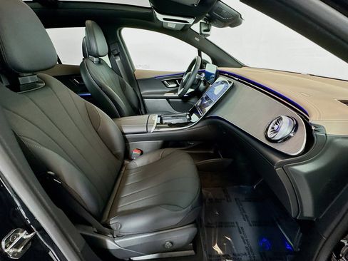 New 2026 Mercedes-Benz EQE 320 4MATIC SUV image 26