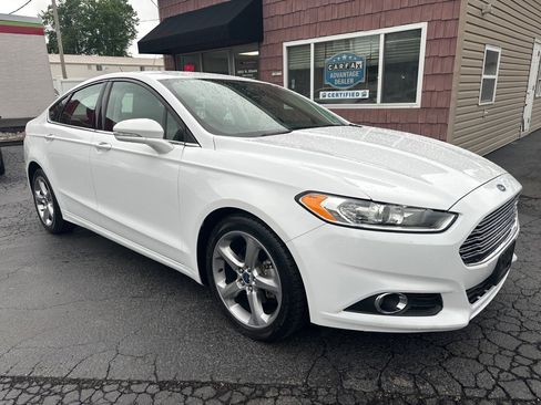 Used 2015 Ford Fusion SE w/ Equipment Group 201A FWD image 1