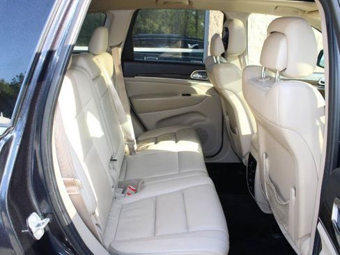 Used 2014 Jeep Grand Cherokee Limited w/ Luxury Group II RWD image 12