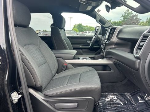 New 2026 RAM 1500 Express AWD/4WD image 6