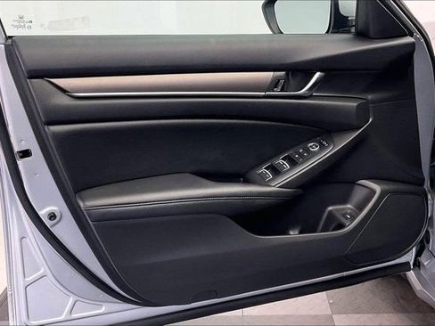 Used 2020 Honda Accord LX image 25