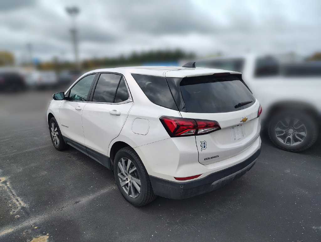 Used 2024 Chevrolet Equinox LT AWD/4WD image 4