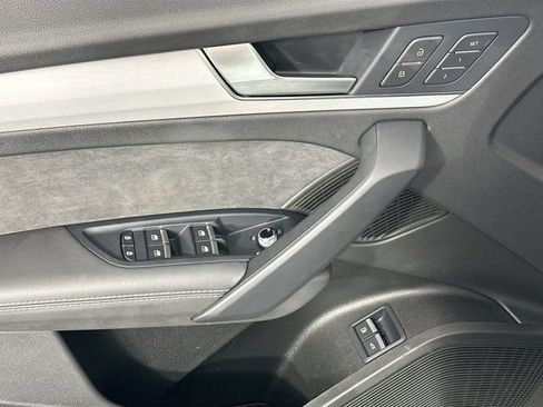 Used 2024 Audi Q5 e Premium Plus w/ Premium Plus Package AWD/4WD image 24