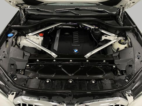 Certified 2022 BMW X5 xDrive40i image 13