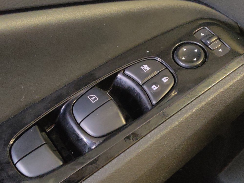 Used 2025 Nissan Altima 2.5 SR FWD image 27