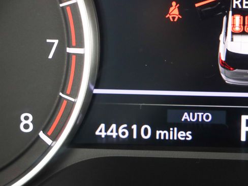 Used 2024 Nissan Rogue SV image 16