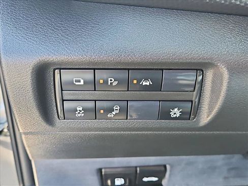 Used 2022 Nissan Kicks S FWD image 16