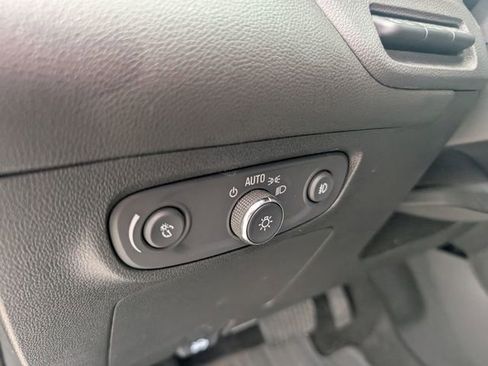 Used 2020 Buick Encore GX Essence w/ Experience Buick Package image 16