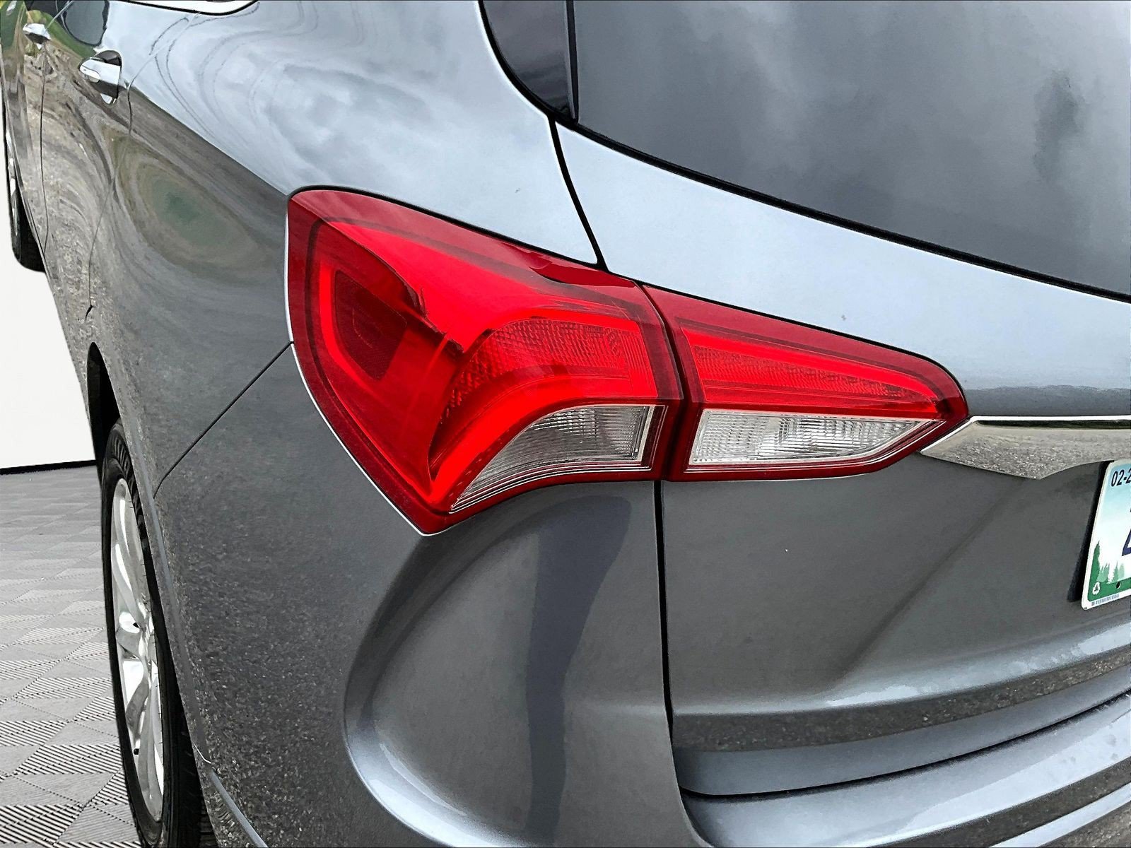 Used 2019 Buick Envision Essence FWD image 23